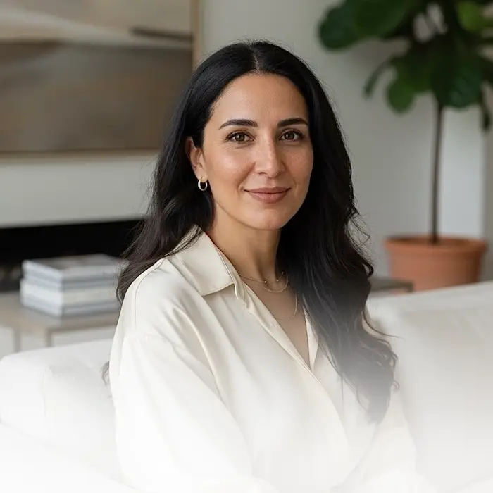 Woman giving highest-rate Aneta Mildiani Relationship testimonial.