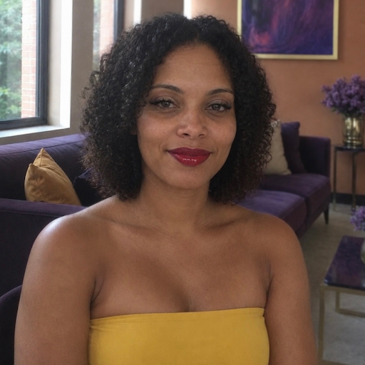A radiant woman’s testimonial for Aneta Mildiani. Her smile is the visual evidence of a successful transformation in her relationship with the aid of the e-book.