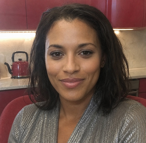 A radiant woman’s testimonial for Aneta Mildiani. Her smile is the visual evidence of a successful transformation in her relationship with the aid of the e-book.